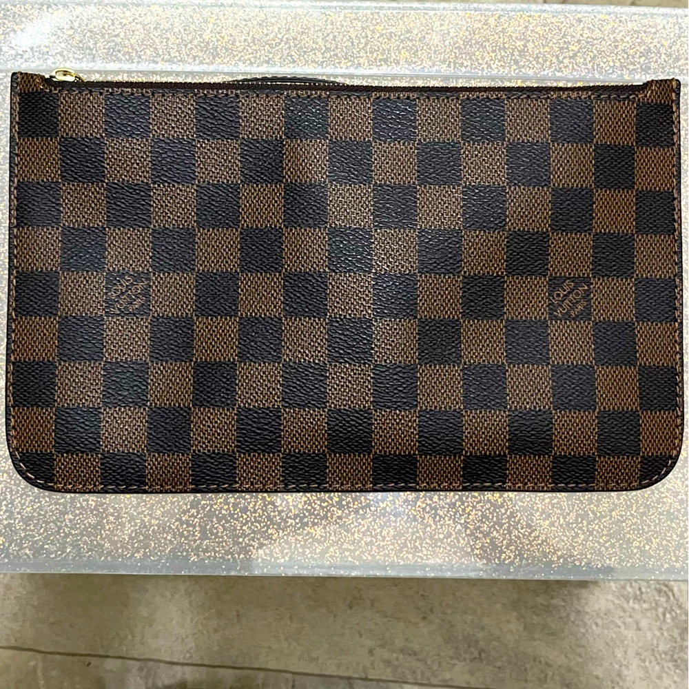Louis Vuitton Damier Ebene Clutch